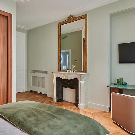 Center Of By Prestige * Paris